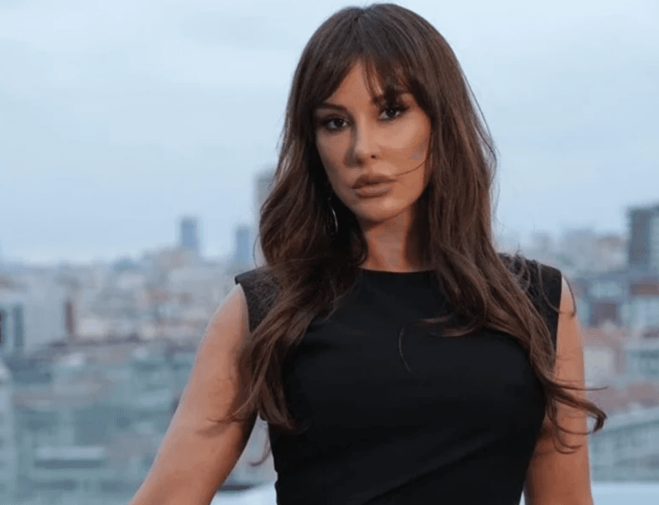 DiziTrack Blog - Ebru Destan’s Comeback in Eşref Rüya Season 2: Who is Necla?
