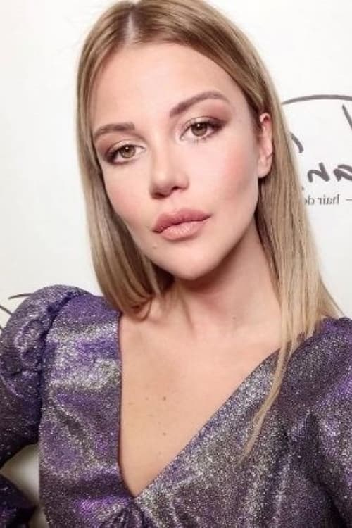 Photo of Aslı Turanlı