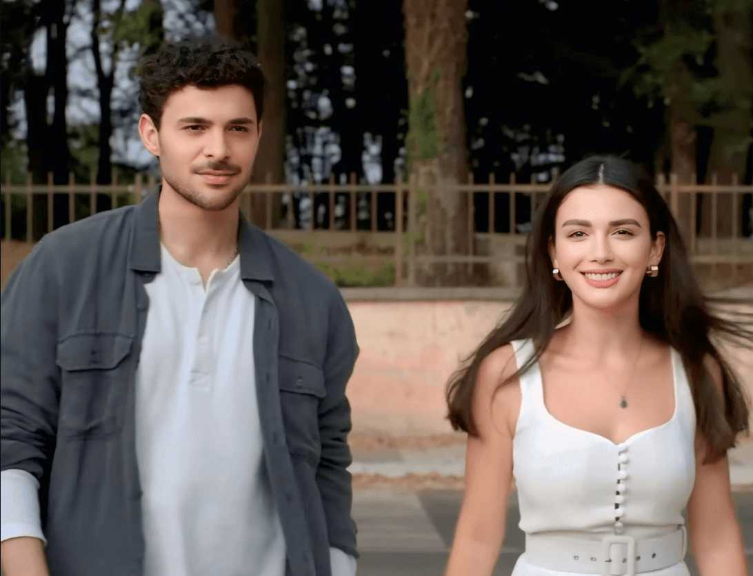 DiziTrack Blog - Halit Özgür Sarı and Özge Yağız Shine in Cannes with “Gözleri Karadeniz”